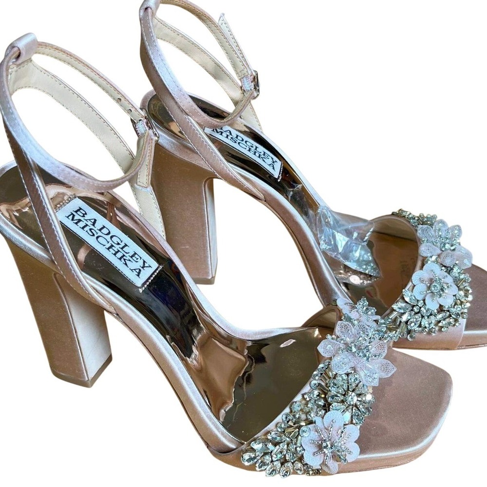 Badgley Mischka Embellished Satin Ankle Strap Heels Blush Pink 7 Bridal Prom EUC